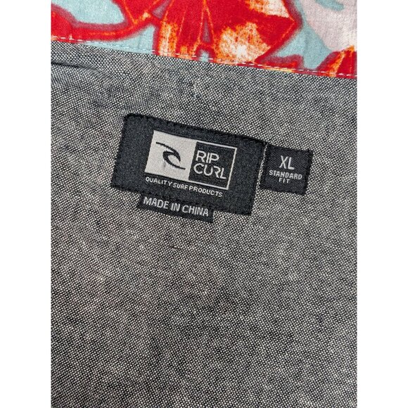 Rip Curl Hawaiian Shirt Button Up Men Size XL Standard Fit Floral Tropical Surf - Picture 8 of 9